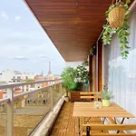 Cosy Flat With The View Of Eiffel Tower