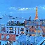 Cosy Flat With The View Of Eiffel Tower